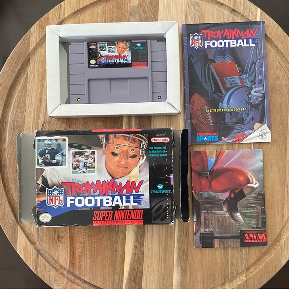 Troy Aikman NFL Football (Super Nintendo) SNES  COMPLETE IN BOX - Picture 3 of 7